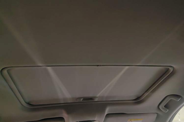 Used GAC Trumpchi GS8 2017 320T Two-Wheel Drive Luxury Edition (7 Seats) Headliner