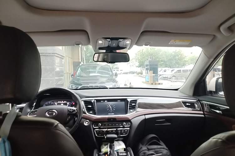 Used GAC Trumpchi GS8 2017 320T Two-Wheel Drive Luxury Smart Connectivity Version (7 Seats) Headliner