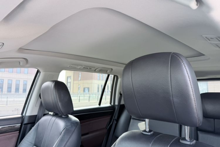 Used GAC Trumpchi GS8 2017 320T Two-Wheel Drive Luxury Smart Connectivity Version (7 Seats) Headliner
