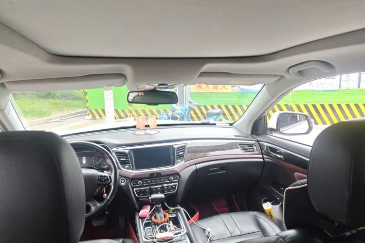 Used GAC Trumpchi GS8 2017 320T Two-Wheel Drive Luxury Smart Connectivity Version (7 Seats) Headliner