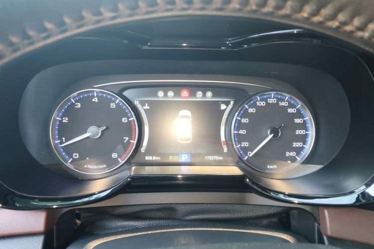 Used GAC Trumpchi GS8 2017 320T Two-Wheel Drive Luxury Smart Connectivity Version (7 Seats) Instrument Cluster