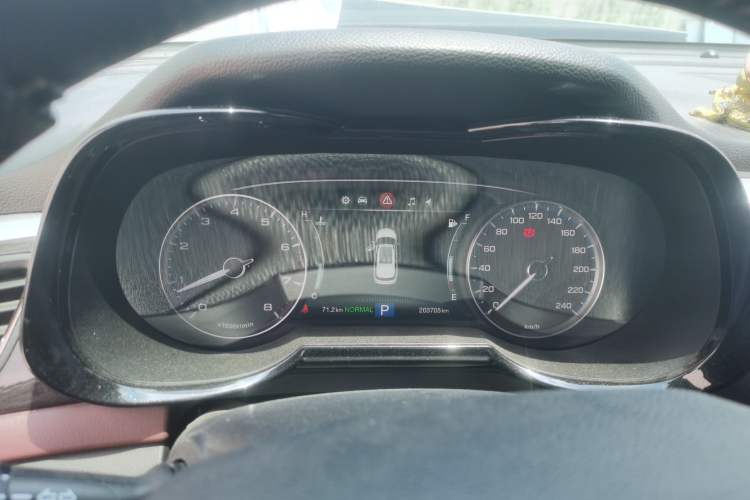 Used GAC Trumpchi GS8 2017 320T Two-Wheel Drive Luxury Smart Connectivity Version (7 Seats) Instrument Cluster