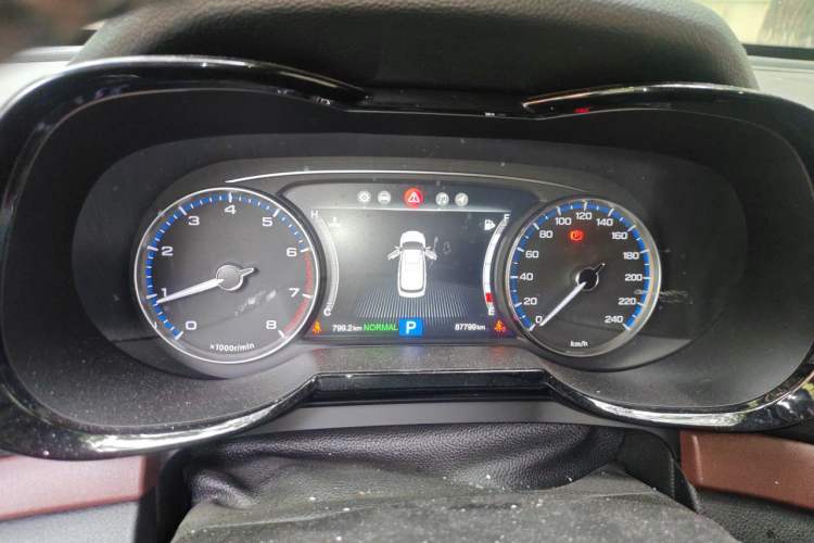 Used GAC Trumpchi GS8 2017 320T Two-Wheel Drive Luxury Smart Connectivity Version (7 Seats) Instrument Cluster