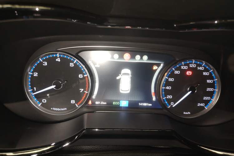 Used GAC Trumpchi GS8 2017 320T Two-Wheel Drive Luxury Smart Connectivity Version (7 Seats) Instrument Cluster
