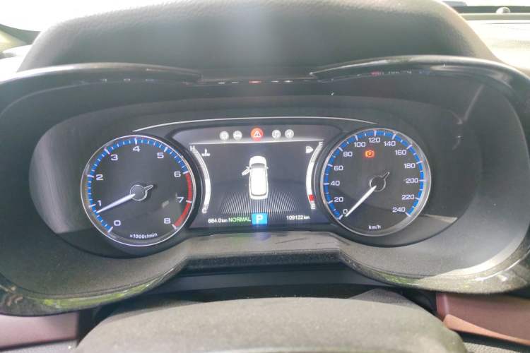 Used GAC Trumpchi GS8 2017 320T Two-Wheel Drive Luxury Smart Connectivity Version (7 Seats) Instrument Cluster