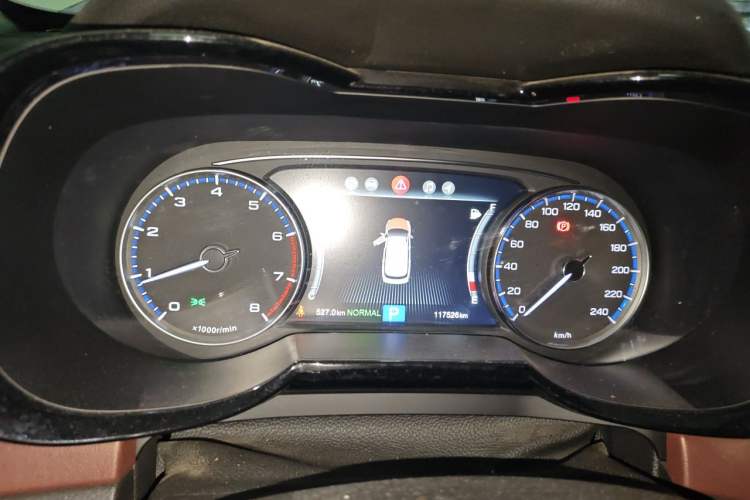 Used GAC Trumpchi GS8 2017 320T Two-Wheel Drive Luxury Smart Connectivity Version (7 Seats) Instrument Cluster