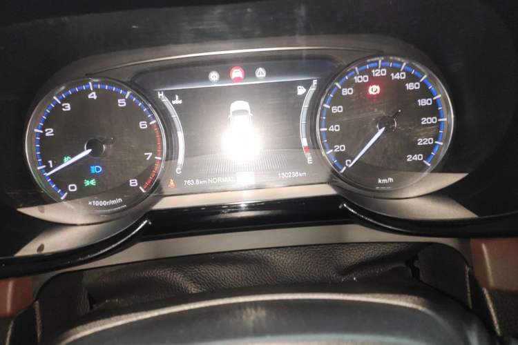 Used GAC Trumpchi GS8 2017 320T Two-Wheel Drive Luxury Edition (7 Seats) Instrument Cluster