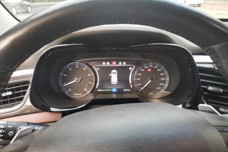 Used GAC Trumpchi GS8 2017 320T Two-Wheel Drive Luxury Smart Connectivity Version (7 Seats) Instrument Cluster