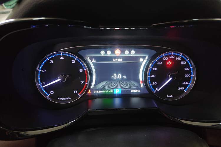 Used GAC Trumpchi GS8 2017 320T Two-Wheel Drive Luxury Smart Connectivity Version (7 Seats) Instrument Cluster