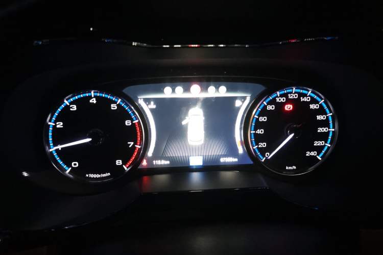 Used GAC Trumpchi GS8 2017 320T Two-Wheel Drive Luxury Smart Connectivity Version (7 Seats) Instrument Cluster