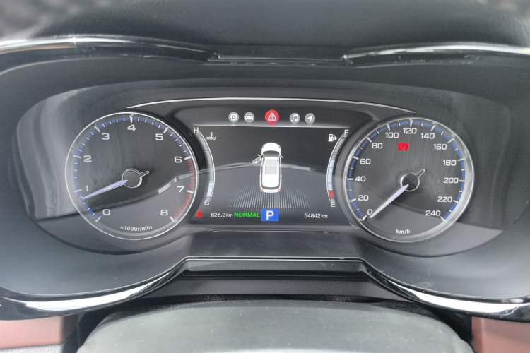 Used GAC Trumpchi GS8 2017 320T Two-Wheel Drive Luxury Smart Connectivity Version (7 Seats) Instrument Cluster
