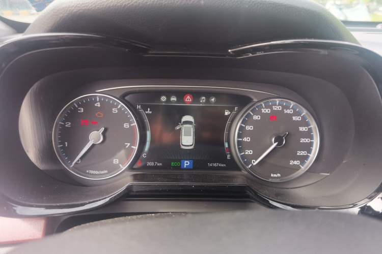 Used GAC Trumpchi GS8 2017 320T Two-Wheel Drive Luxury Smart Connectivity Version (7 Seats) Instrument Cluster