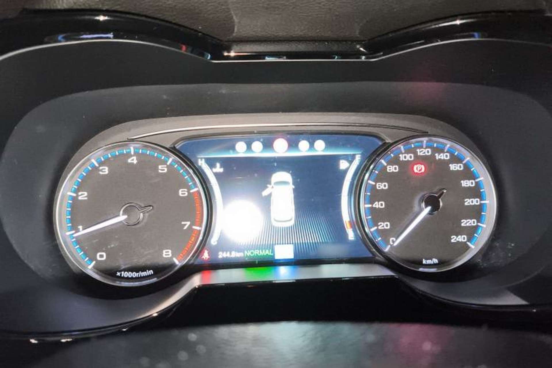 Used GAC Trumpchi GS8 2017 320T Two-Wheel Drive Luxury Smart Connectivity Version (7 Seats) Instrument Cluster