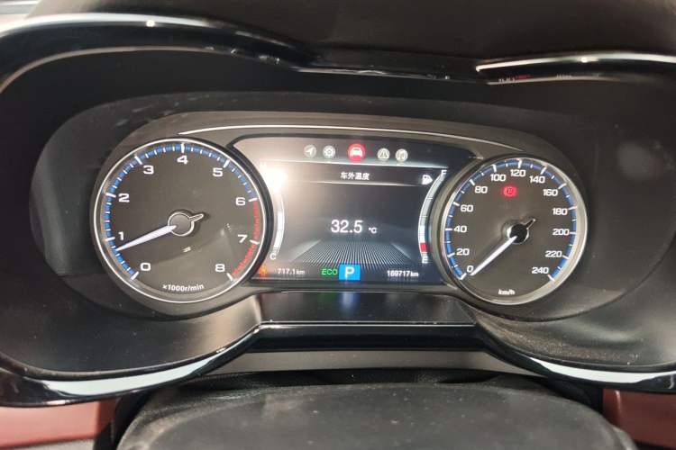Used GAC Trumpchi GS8 2017 320T Two-Wheel Drive Luxury Smart Connectivity Version (7 Seats) Instrument Cluster