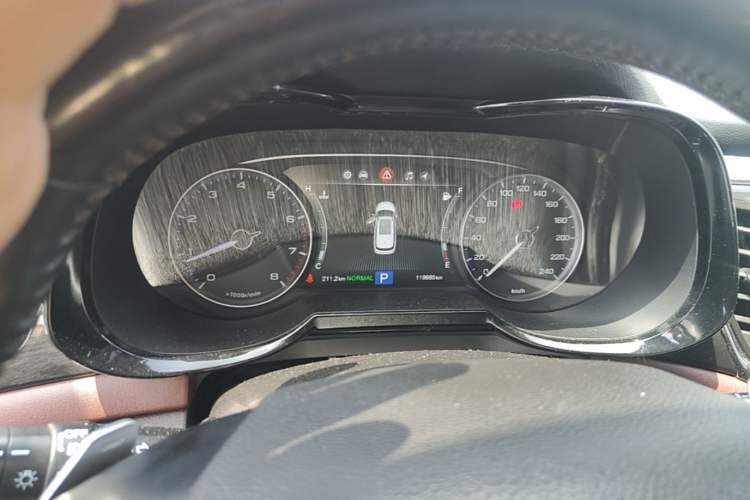 Used GAC Trumpchi GS8 2017 320T Two-Wheel Drive Luxury Smart Connectivity Version (7 Seats) Instrument Cluster