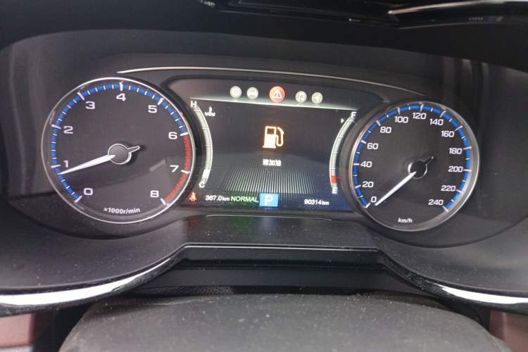 Used GAC Trumpchi GS8 2017 320T Two-Wheel Drive Luxury Smart Connectivity Version (7 Seats) Instrument Cluster
