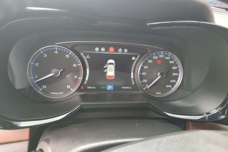 Used GAC Trumpchi GS8 2017 320T Two-Wheel Drive Luxury Smart Connectivity Version (7 Seats) Instrument Cluster