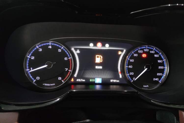 Used GAC Trumpchi GS8 2017 320T Two-Wheel Drive Luxury Edition (7 Seats) Instrument Cluster