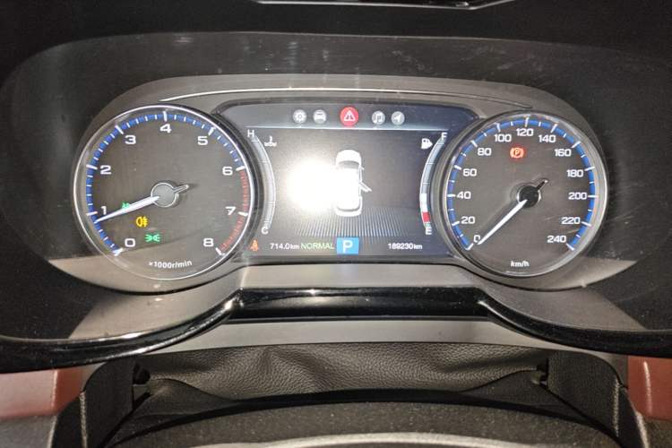 Used GAC Trumpchi GS8 2017 320T Two-Wheel Drive Luxury Smart Connectivity Version (7 Seats) Instrument Cluster