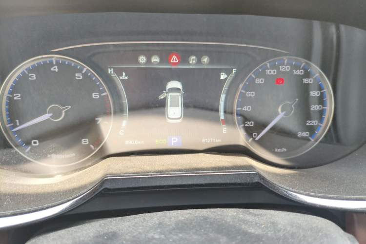 Used GAC Trumpchi GS8 2017 320T Two-Wheel Drive Luxury Smart Connectivity Version (7 Seats) Instrument Cluster