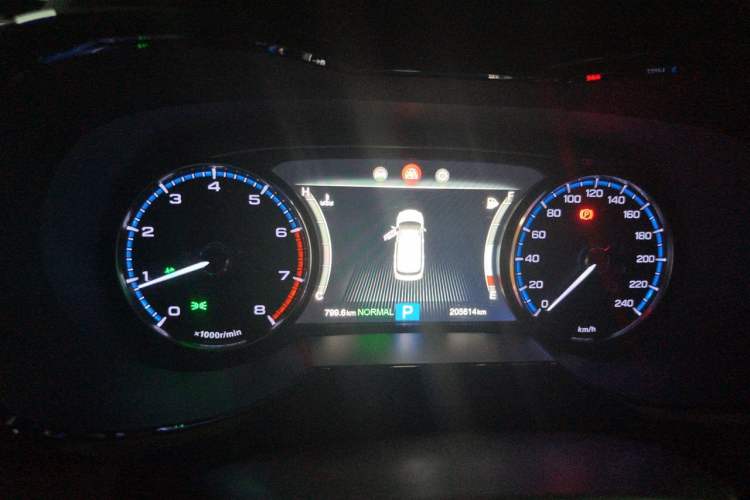 Used GAC Trumpchi GS8 2017 320T Two-Wheel Drive Luxury Edition (7 Seats) Instrument Cluster