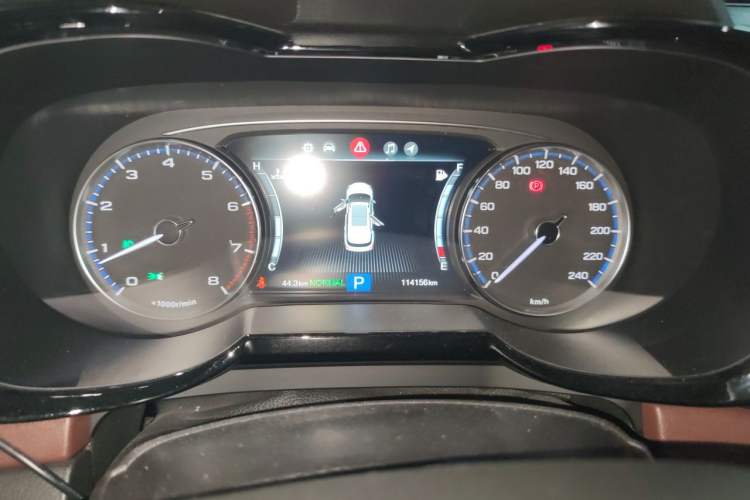 Used GAC Trumpchi GS8 2017 320T Two-Wheel Drive Luxury Smart Connectivity Version (7 Seats) Instrument Cluster