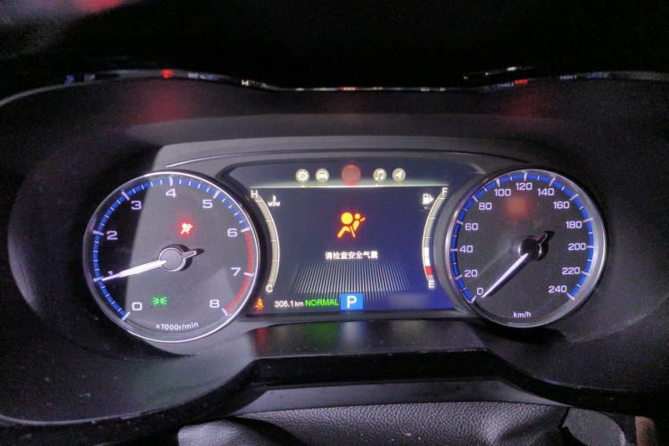 Used GAC Trumpchi GS8 2017 320T Two-Wheel Drive Luxury Smart Connectivity Version (7 Seats) Instrument Cluster