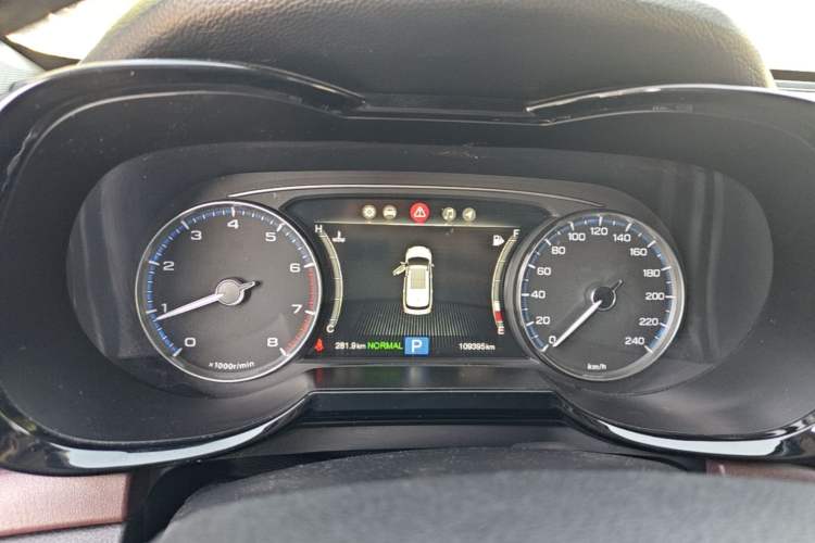 Used GAC Trumpchi GS8 2017 320T Two-Wheel Drive Luxury Smart Connectivity Version (7 Seats) Instrument Cluster