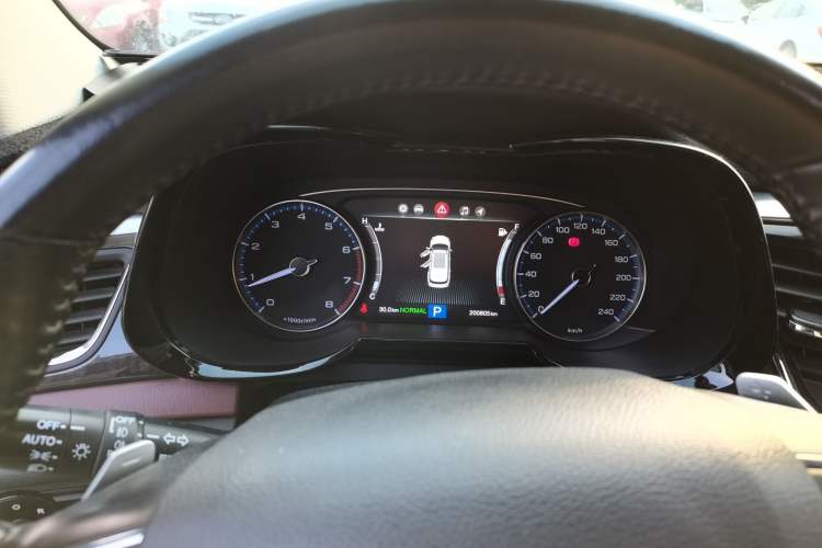 Used GAC Trumpchi GS8 2017 320T Two-Wheel Drive Luxury Smart Connectivity Version (7 Seats) Instrument Cluster