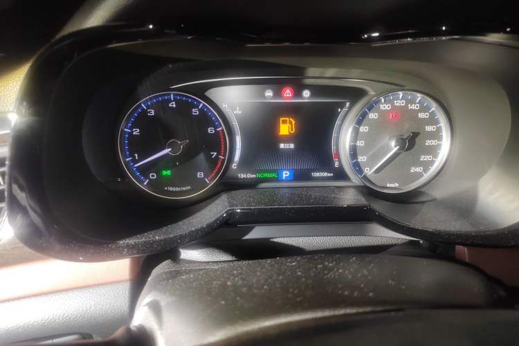 Used GAC Trumpchi GS8 2017 320T Two-Wheel Drive Prestige Version (7 Seats) Instrument Cluster