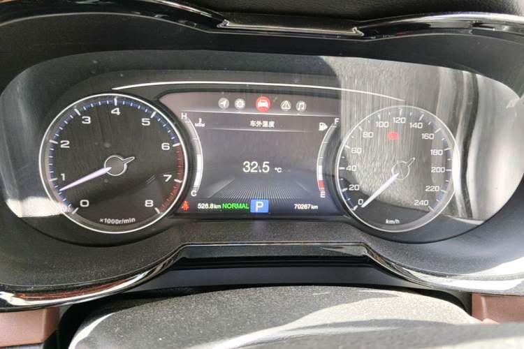 Used GAC Trumpchi GS8 2017 320T Two-Wheel Drive Luxury Smart Connectivity Version (7 Seats) Instrument Cluster