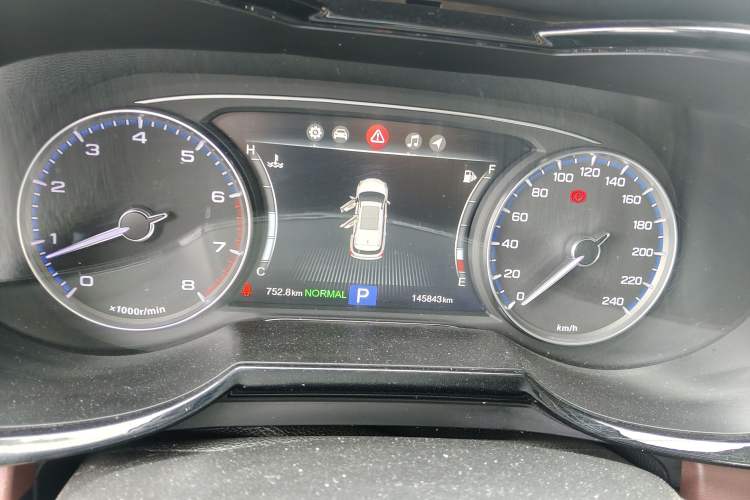 Used GAC Trumpchi GS8 2017 320T Two-Wheel Drive Luxury Smart Connectivity Version (7 Seats) Instrument Cluster