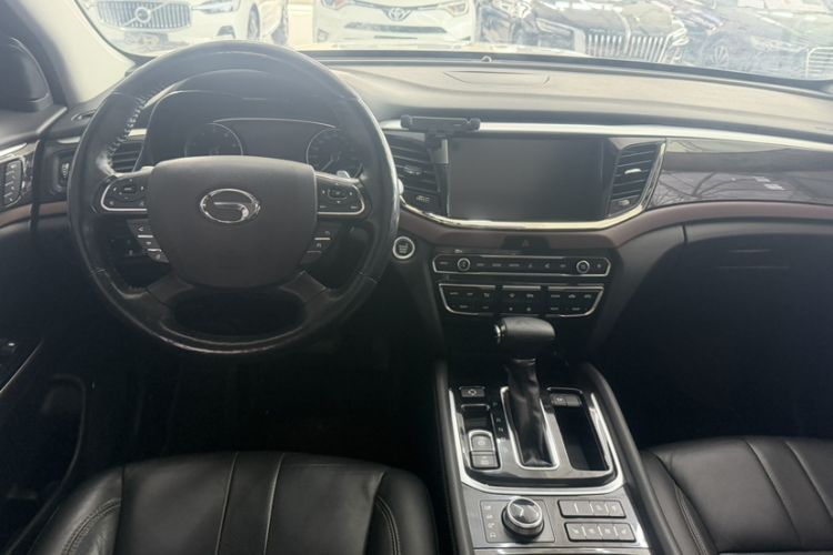 Used GAC Trumpchi GS8 2017 320T Four-Wheel Drive Luxury Smart Connectivity Version (7 Seats) Interior 2
