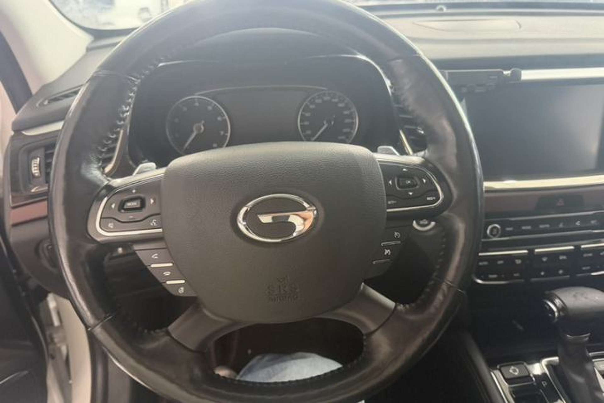 Used GAC Trumpchi GS8 2017 320T Four-Wheel Drive Luxury Smart Connectivity Version (7 Seats) Interior 3