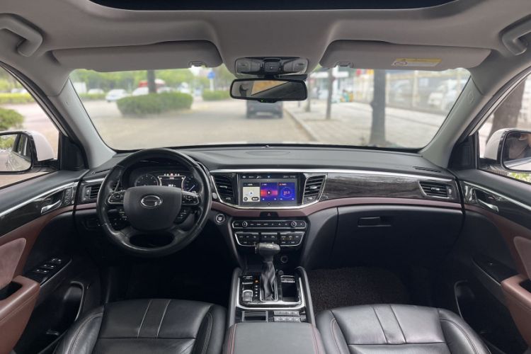 Used GAC Trumpchi GS8 2017 320T Two-Wheel Drive Luxury Smart Connectivity Version (7 Seats) Interior 4