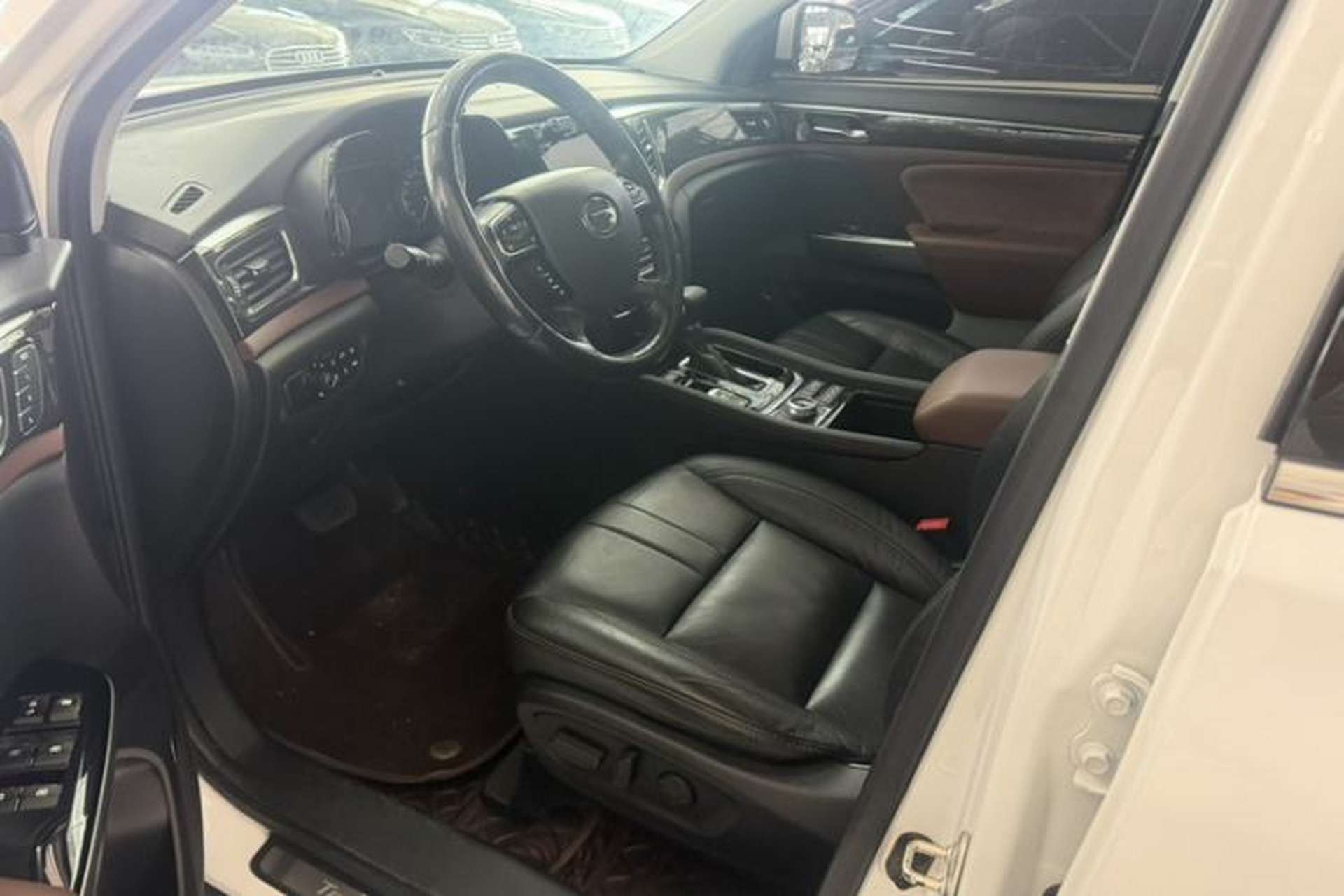 Used GAC Trumpchi GS8 2017 320T Four-Wheel Drive Luxury Smart Connectivity Version (7 Seats) Interior 4
