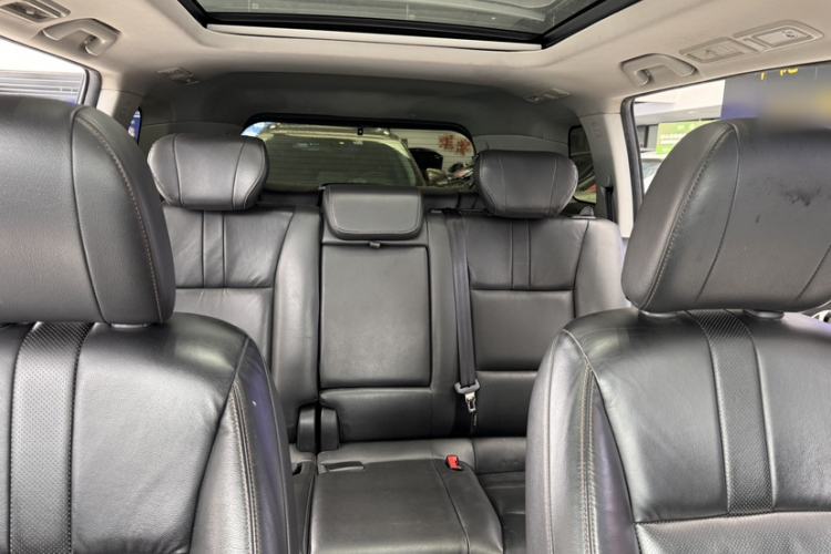 Used GAC Trumpchi GS8 2017 320T Two-Wheel Drive Luxury Smart Connectivity Version (7 Seats) Interior 5