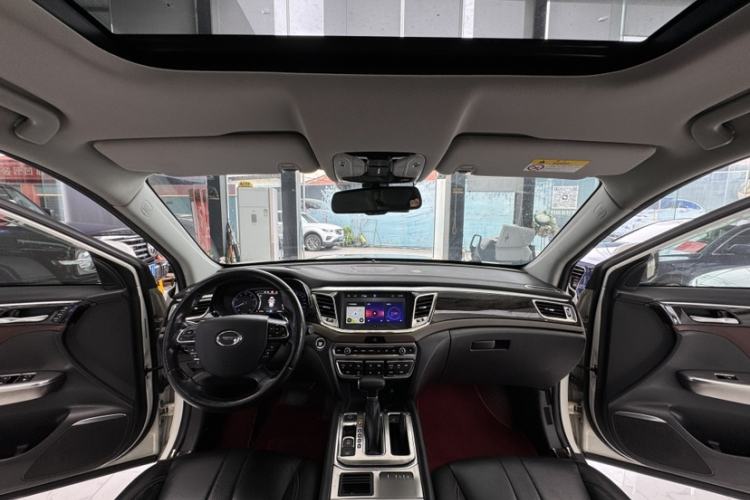 Used GAC Trumpchi GS8 2017 320T Two-Wheel Drive Luxury Smart Connectivity Version (7 Seats) Interior 6