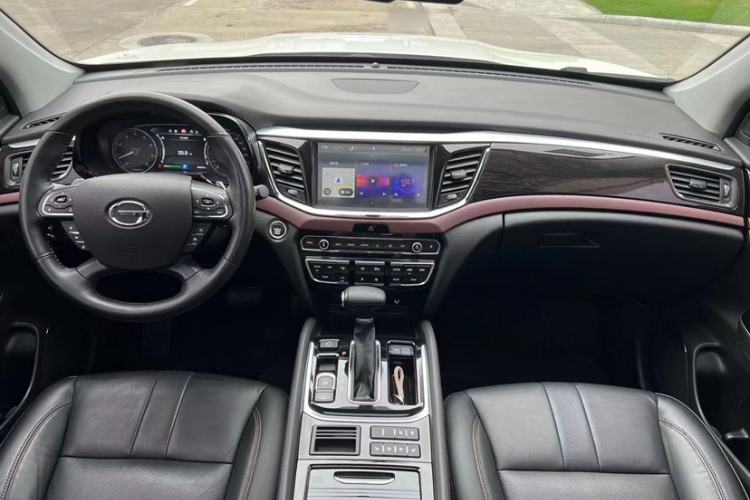 Used GAC Trumpchi GS8 2017 320T Two-Wheel Drive Luxury Smart Connectivity Version (7 Seats) Interior 8