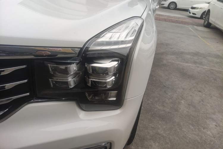 Used GAC Trumpchi GS8 2017 320T Two-Wheel Drive Luxury Smart Connectivity Version (7 Seats) Left Front Headlight
