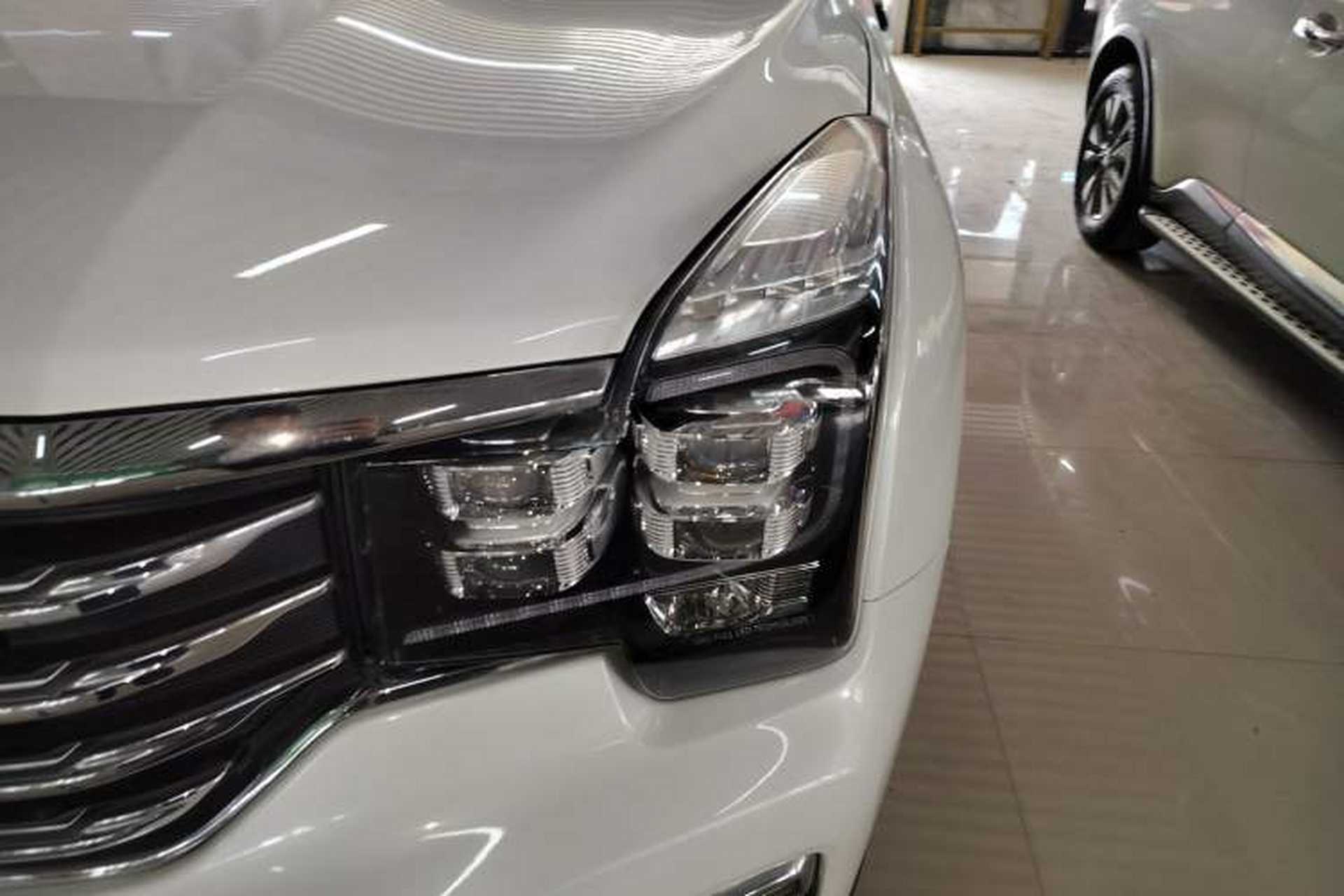 Used GAC Trumpchi GS8 2017 320T Two-Wheel Drive Luxury Smart Connectivity Version (7 Seats) Left Front Headlight