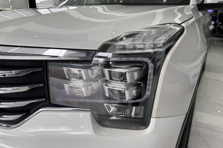 Used GAC Trumpchi GS8 2017 320T Two-Wheel Drive Luxury Smart Connectivity Version (7 Seats) Left Front Headlight