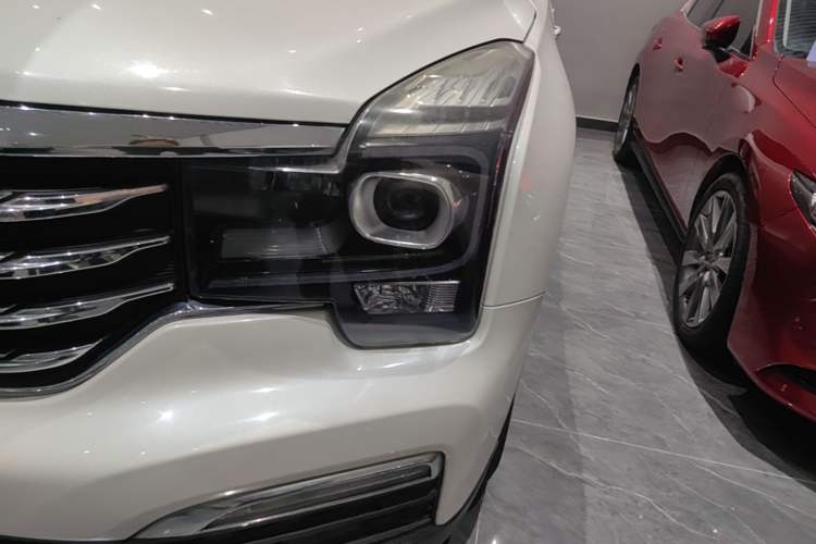 Used GAC Trumpchi GS8 2017 320T Two-Wheel Drive Luxury Edition (7 Seats) Left Front Headlight
