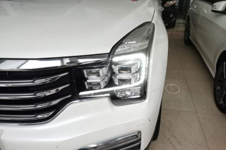 Used GAC Trumpchi GS8 2017 320T Two-Wheel Drive Luxury Smart Connectivity Version (7 Seats) Left Front Headlight