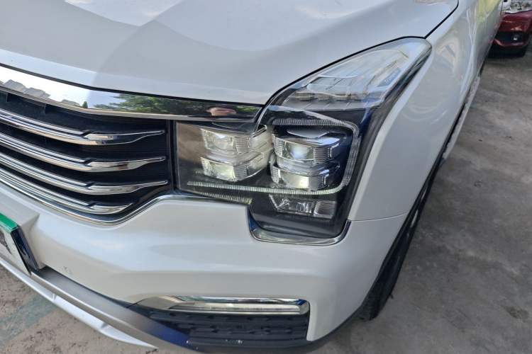Used GAC Trumpchi GS8 2017 320T Two-Wheel Drive Luxury Smart Connectivity Version (7 Seats) Left Front Headlight