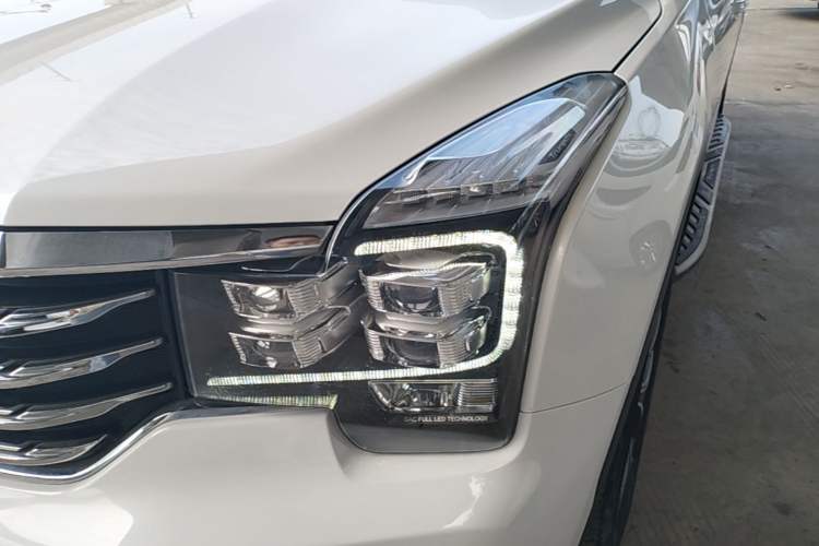 Used GAC Trumpchi GS8 2017 320T Four-Wheel Drive Luxury Smart Connectivity Version (7 Seats) Left Front Headlight