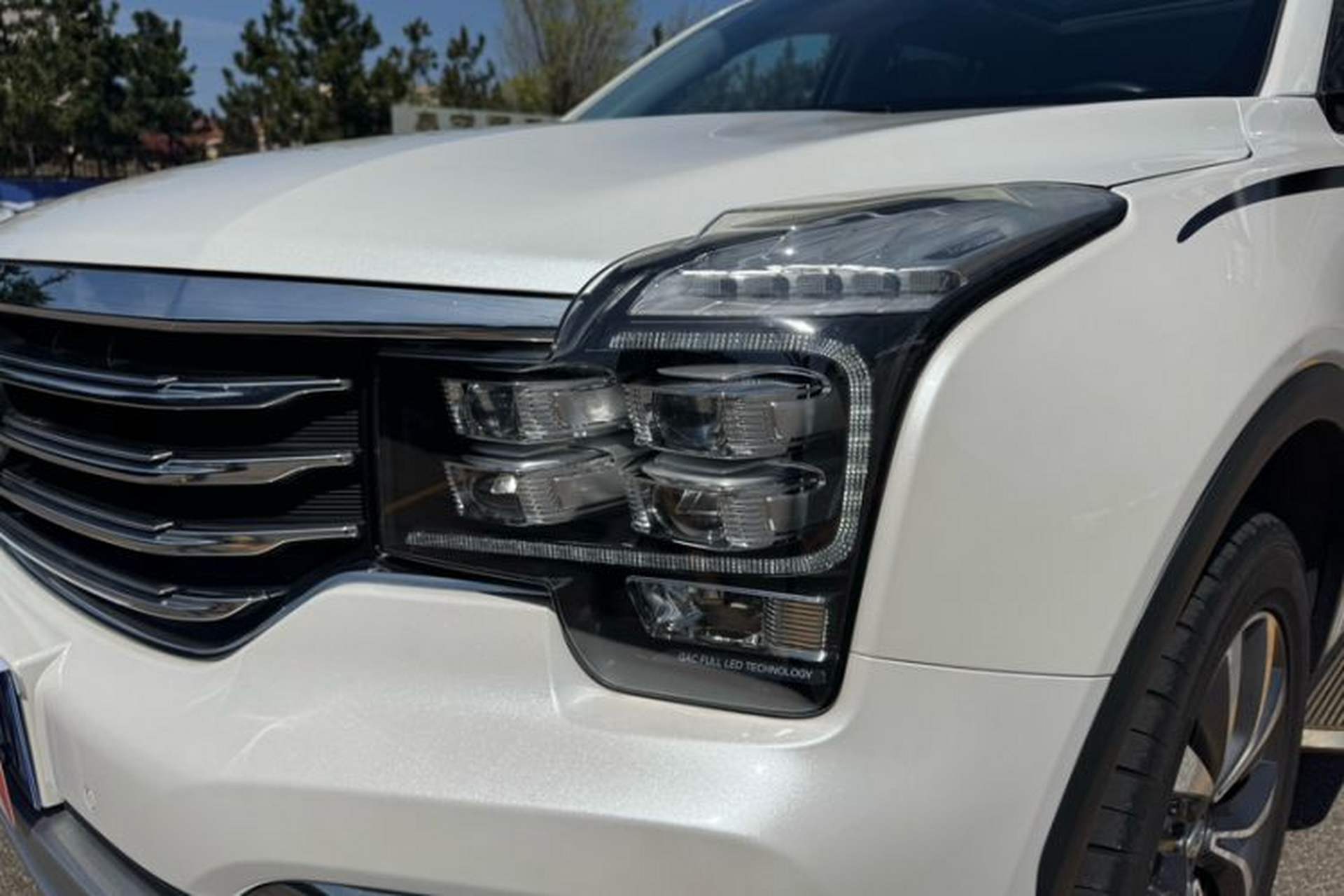 Used GAC Trumpchi GS8 2017 320T Four-Wheel Drive Luxury Smart Connectivity Version (7 Seats) Left Front Headlight