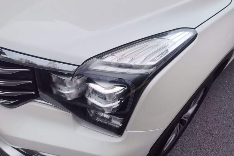 Used GAC Trumpchi GS8 2017 320T Two-Wheel Drive Luxury Smart Connectivity Version (7 Seats) Left Front Headlight