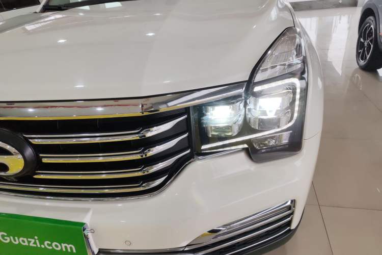 Used GAC Trumpchi GS8 2017 320T Two-Wheel Drive Luxury Smart Connectivity Version (7 Seats) Left Front Headlight