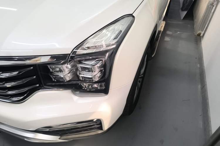 Used GAC Trumpchi GS8 2017 320T Two-Wheel Drive Luxury Smart Connectivity Version (7 Seats) Left Front Headlight